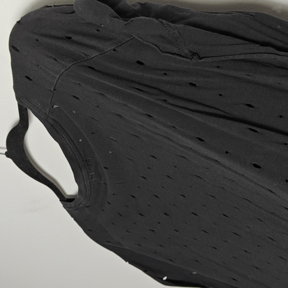 SIS SIS Anthropologie Black Cut Out Rolled Sleeve Top Size Large - Picture 14 of 14